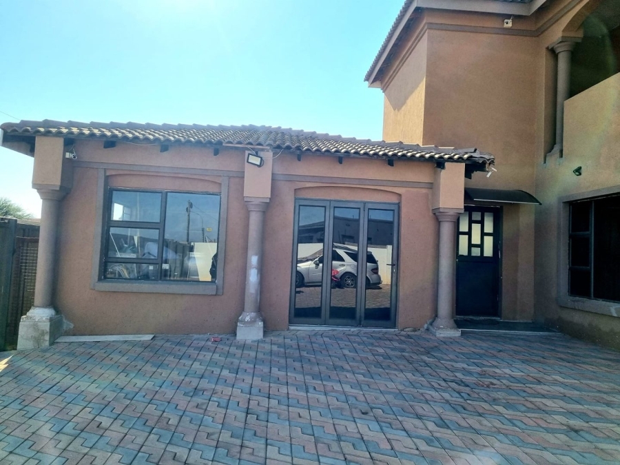 4 Bedroom Property for Sale in Minerva Gardens Northern Cape